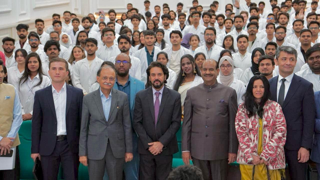 Mr. Om Birla Inspires Indian Students at Samarkand Medical University